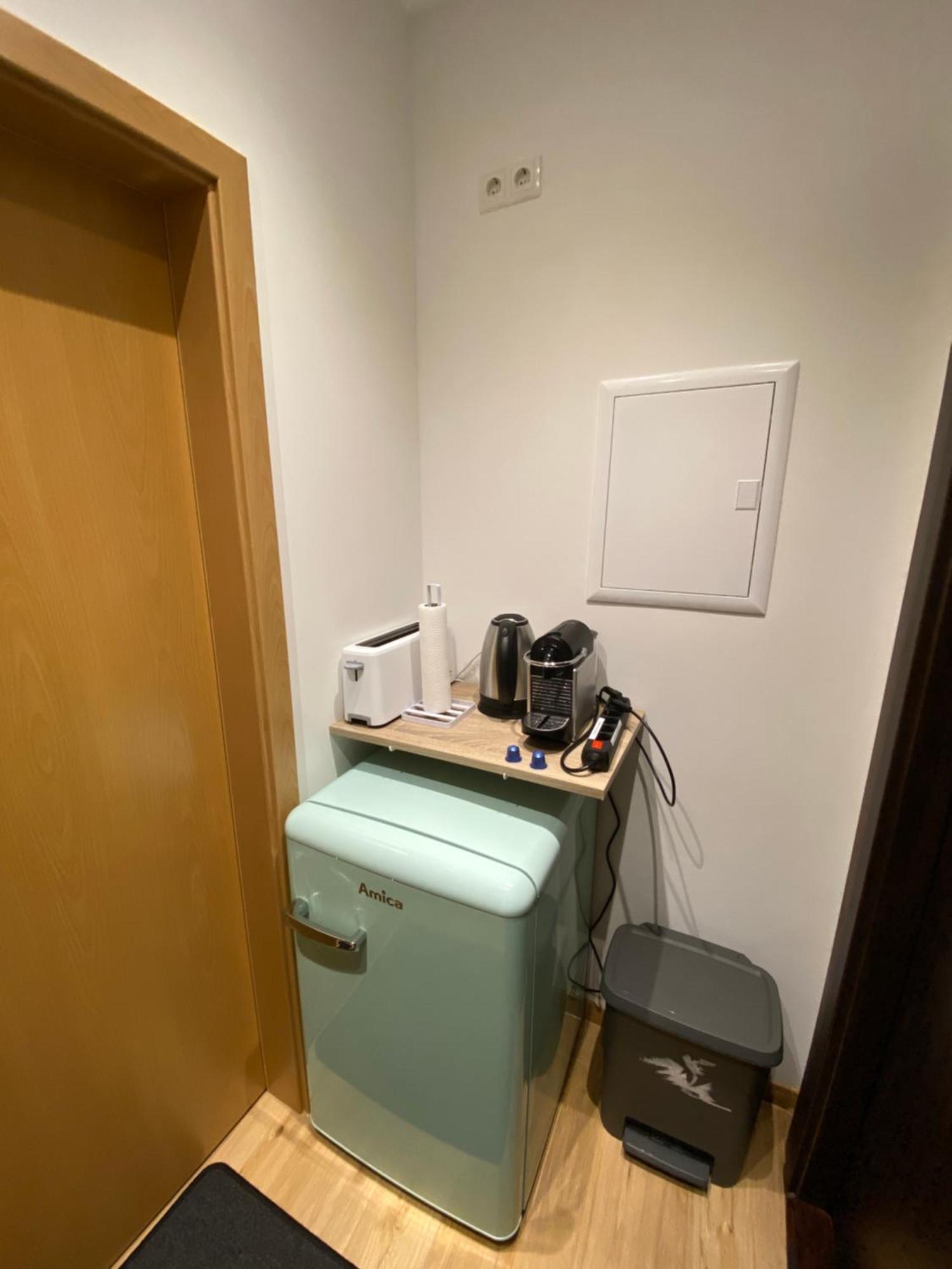 Koblenz - Eigenes Bad,Kueche - Wifi - Parkplatz - 2 Og Appartement Buitenkant foto
