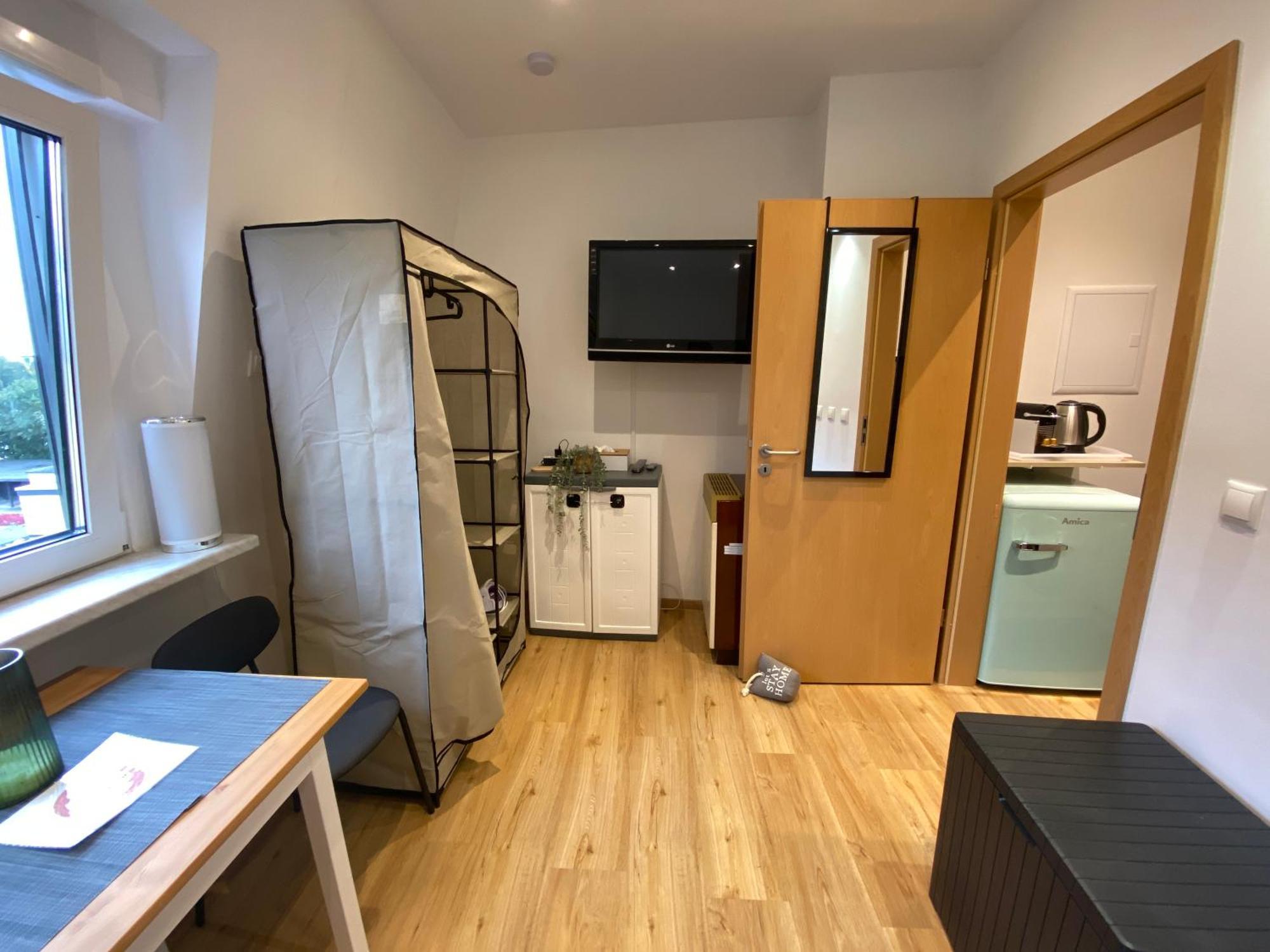 Koblenz - Eigenes Bad,Kueche - Wifi - Parkplatz - 2 Og Appartement Buitenkant foto
