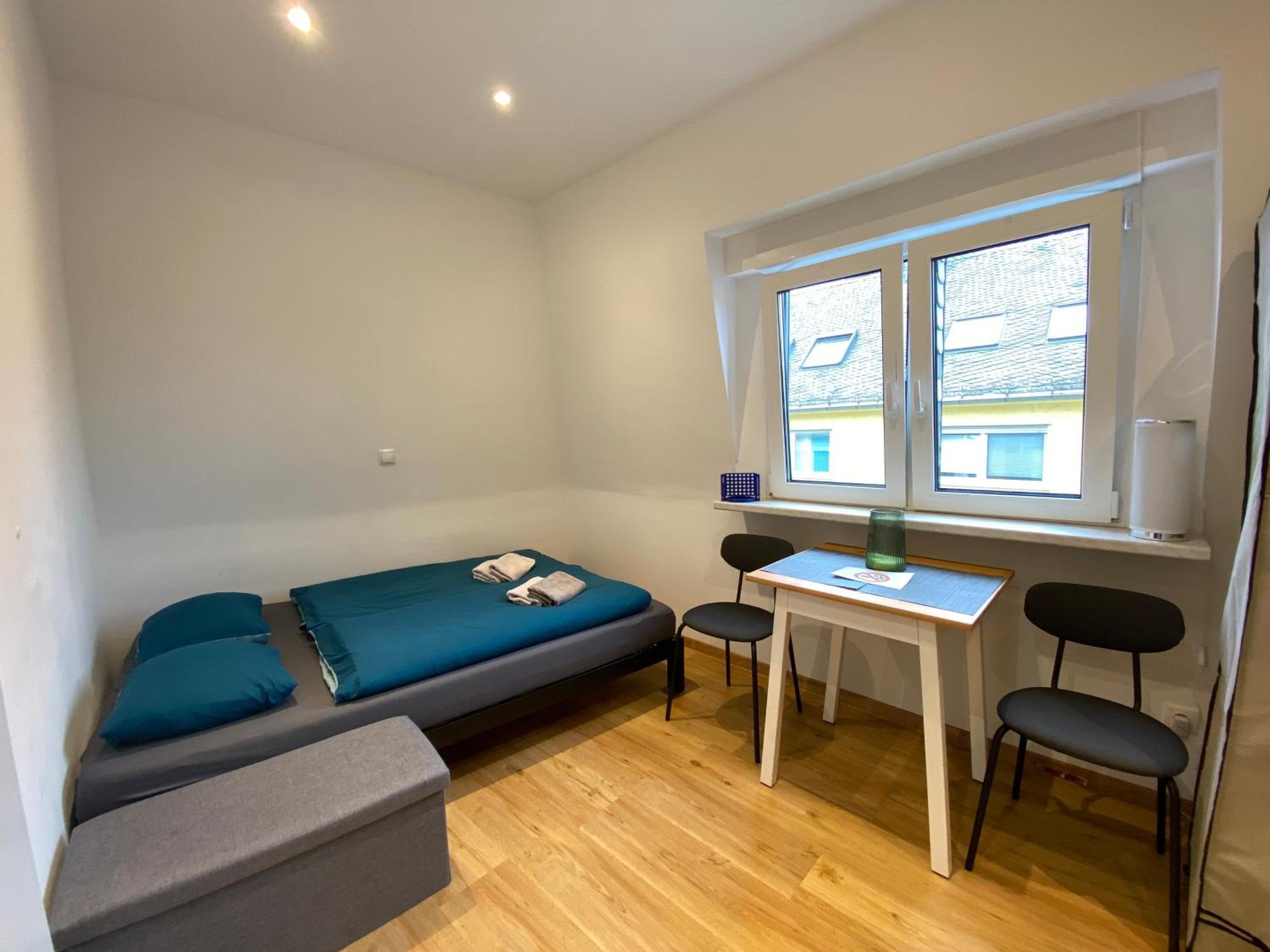 Koblenz - Eigenes Bad,Kueche - Wifi - Parkplatz - 2 Og Appartement Buitenkant foto